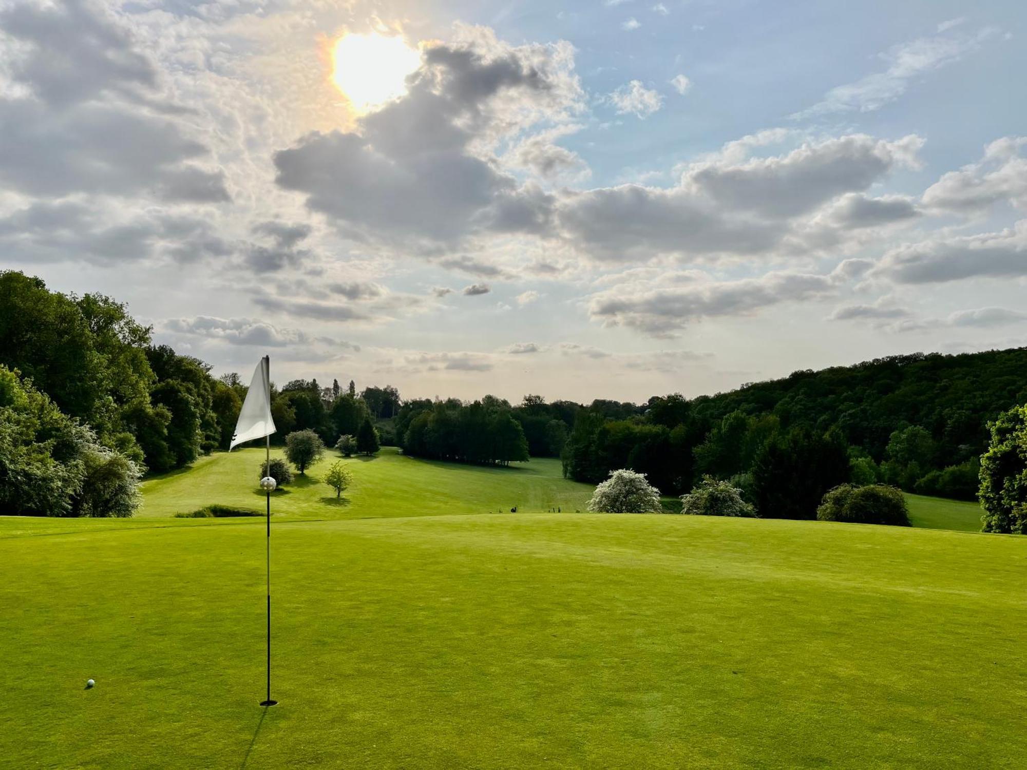 Golf & Hotel De Falnuee Mazy Kültér fotó