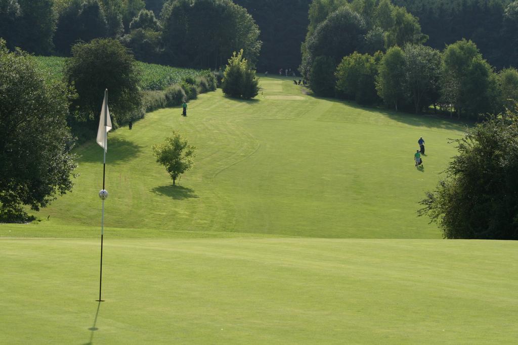 Golf & Hotel De Falnuee Mazy Kültér fotó